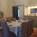 La Belle Vie Couette-café