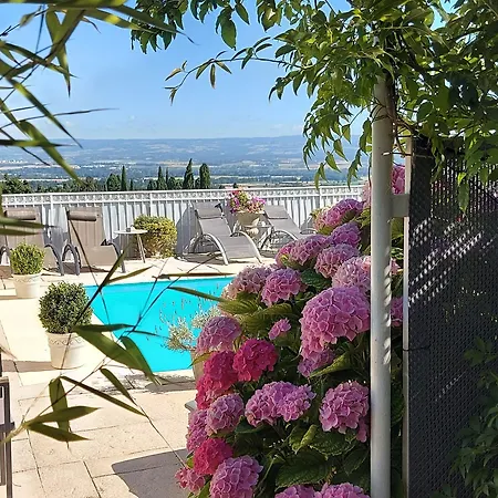 Bed & Breakfast La Belle Vie 3*