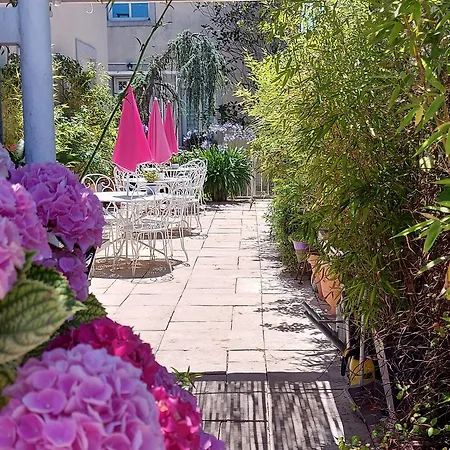 La Belle Vie Bed & Breakfast 3*