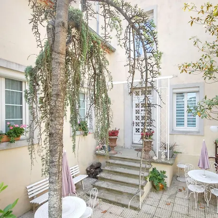 La Belle Vie Bed & Breakfast