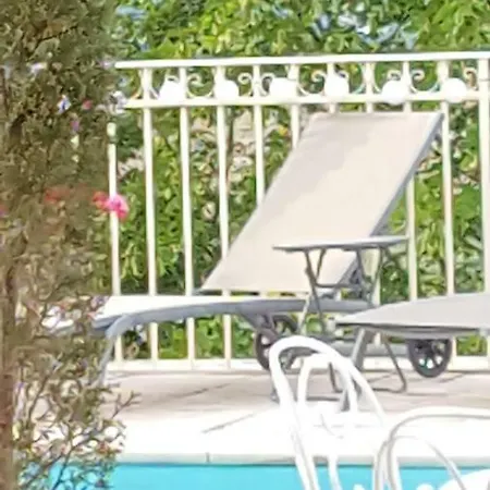 La Belle Vie Bed & Breakfast 3*